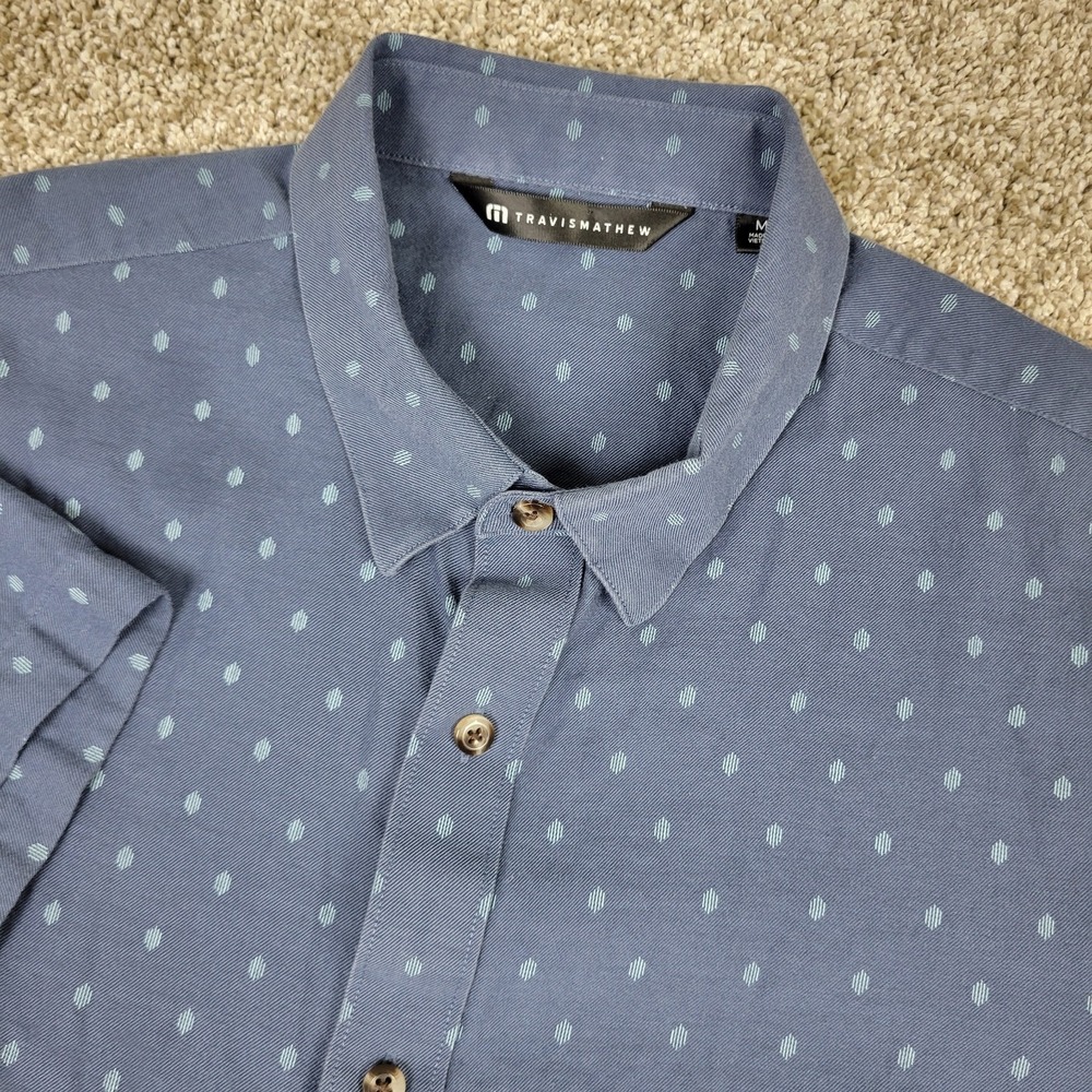 Travis Mathew Mens Medium Blue AOP Geometric Button Down Short Sleeve